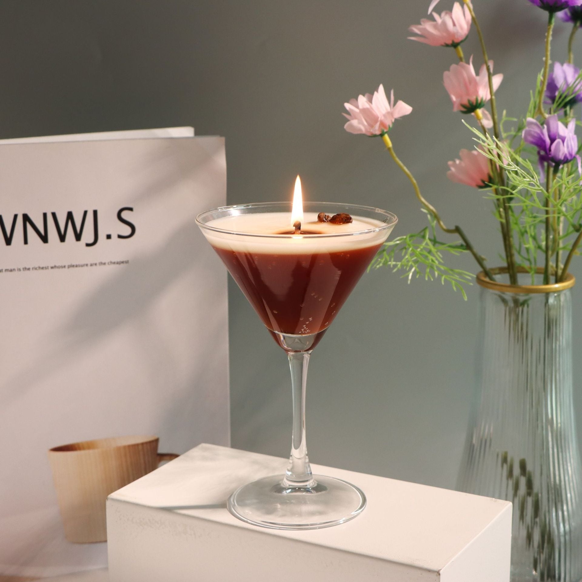 Elegant Espresso Martini Doftljus i Cocktailglas